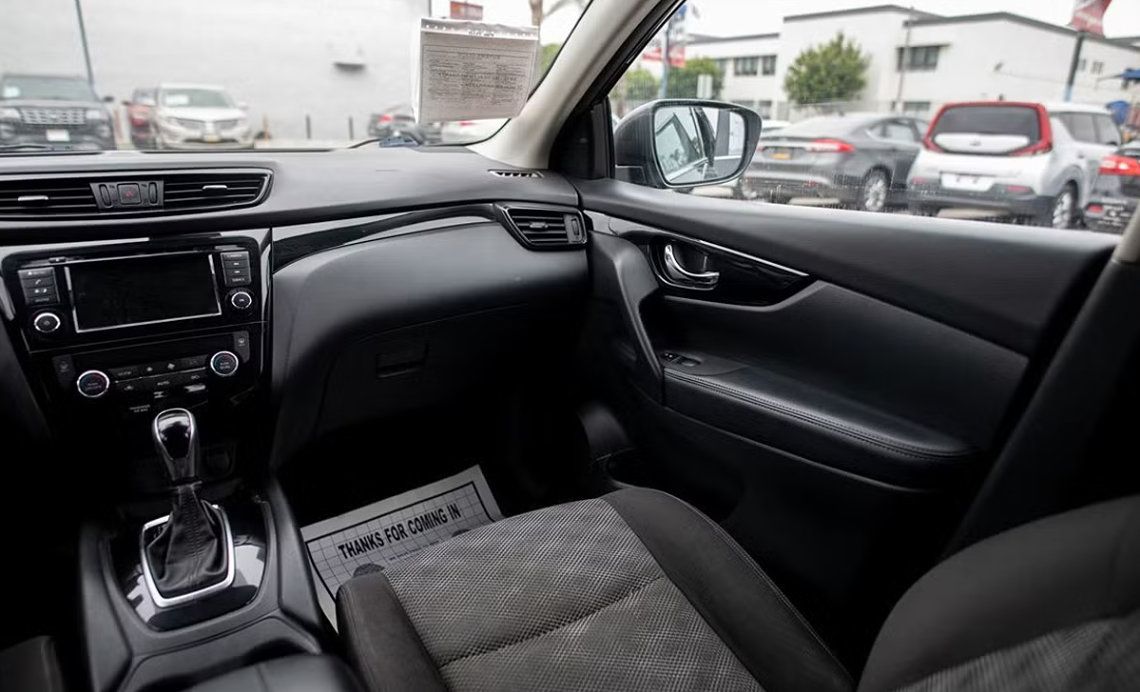 Used 2019 Nissan Rogue Sport SV FWD image 13