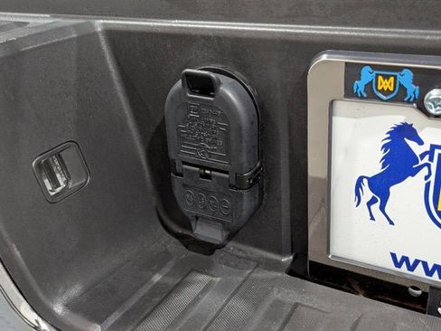 Used 2018 GMC Sierra 2500 SLT w/ Snow Plow Prep Package image 52