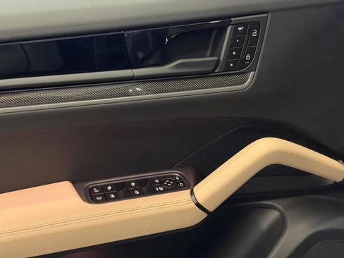 New 2026 Porsche Cayenne E-Hybrid image 14