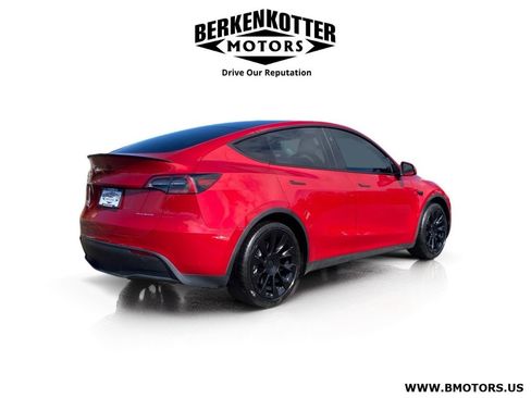 Used 2023 Tesla Model Y Long Range AWD/4WD image 7