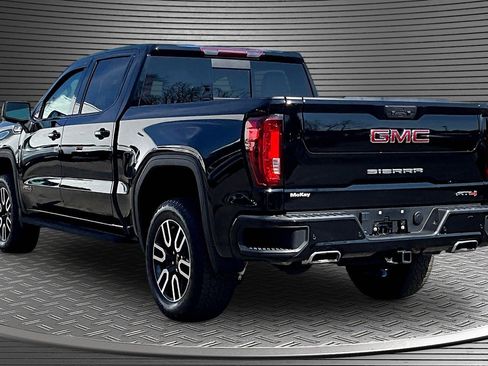 Used 2023 GMC Sierra 1500 AT4 w/ AT4 Preferred Package image 4