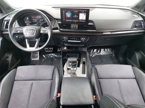 Used 2023 Audi SQ5 Prestige w/ Prestige Package image 9
