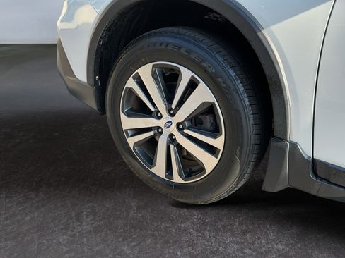 Used 2018 Subaru Outback 2.5i Limited AWD/4WD image 9