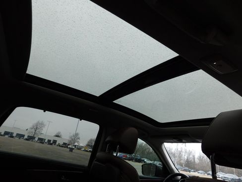 Used 2024 Acura MDX SH-AWD w/ Technology Package image 4