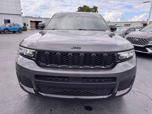 Used 2024 Jeep Grand Cherokee L Laredo AWD/4WD image 8