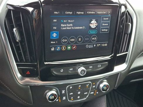 Used 2023 Chevrolet Traverse LT FWD image 24