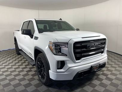 Used 2022 GMC Sierra 1500 Elevation w/ LPO, Elevation Black Package