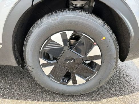 New 2026 Kia Sportage LX FWD image 26