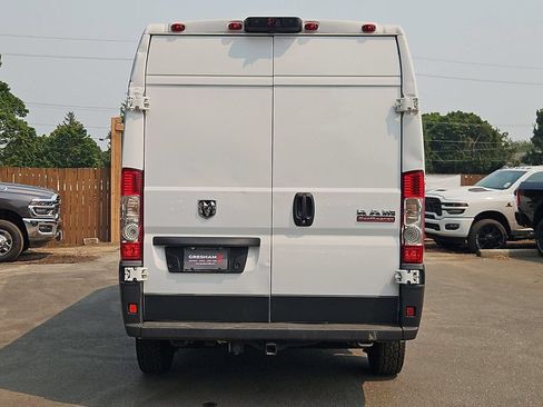 Used 2018 RAM ProMaster 2500 w/ Premium Appearance Group FWD image 6
