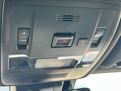 Used 2023 Lexus IS 500 RWD image 19