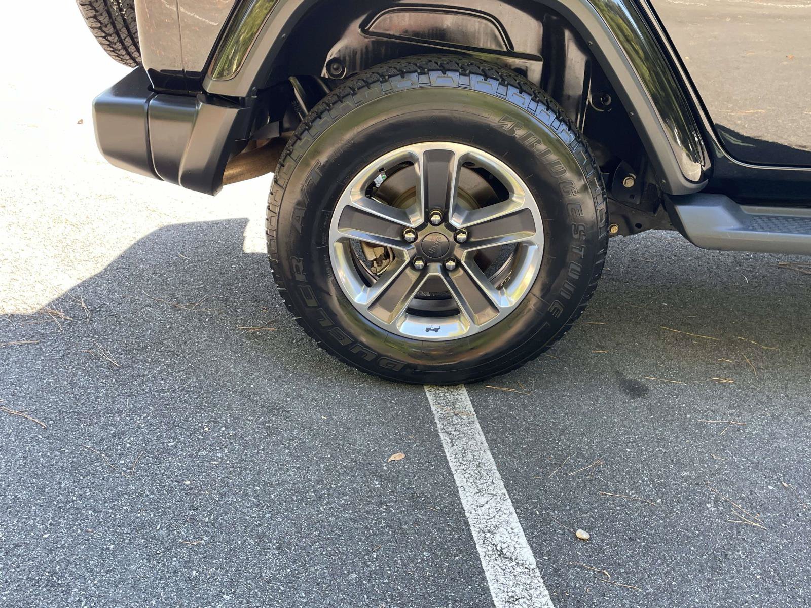 Used 2020 Jeep Wrangler Unlimited Sahara AWD/4WD image 7