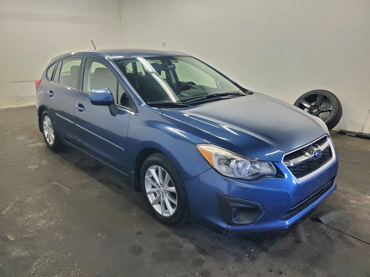 Used 2013 Subaru Impreza 2.0i Premium w/ All-Weather Pkg AWD/4WD image 3