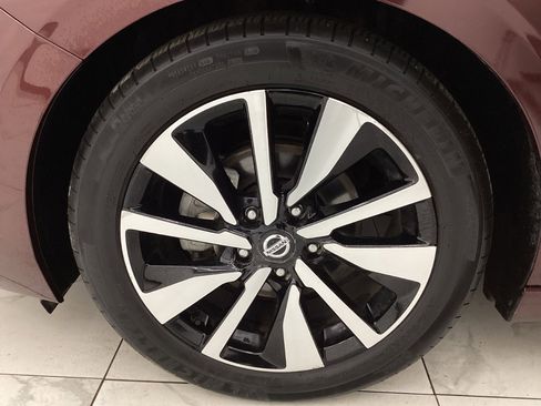 Used 2022 Nissan Sentra SV w/ SV Premium Package FWD image 44