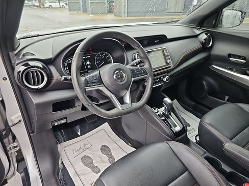 Used 2020 Nissan Kicks SR w/ SR Premium Package image 18