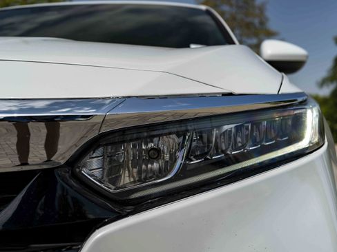 Used 2020 Honda Accord Sport image 10