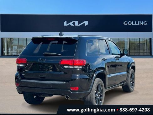 Used 2019 Jeep Grand Cherokee Altitude AWD/4WD image 3