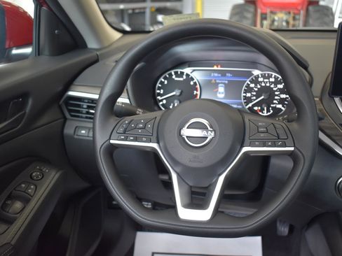 Certified 2026 Nissan Altima 2.5 SV w/ SV Special Edition Package FWD image 31