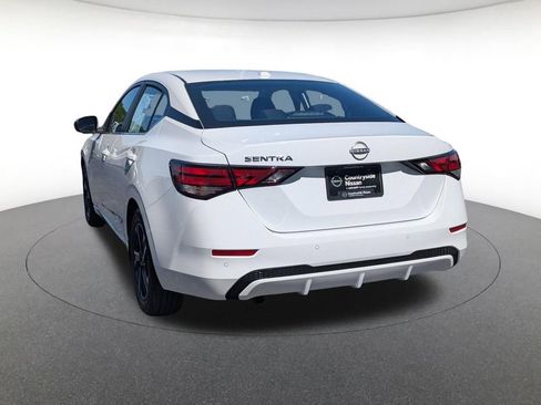 Used 2025 Nissan Sentra SV FWD image 7