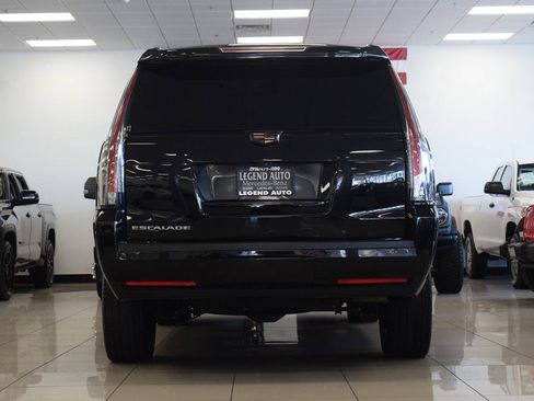 Used 2019 Cadillac Escalade ESV Luxury RWD image 6