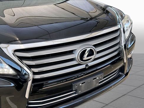 Used 2015 Lexus LX 570 4WD image 30