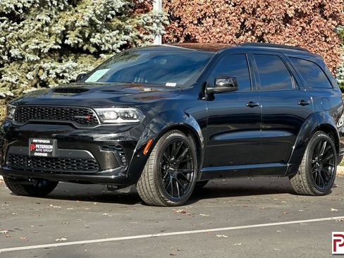 Used 2025 Dodge Durango R/T w/ Blacktop Package image 8