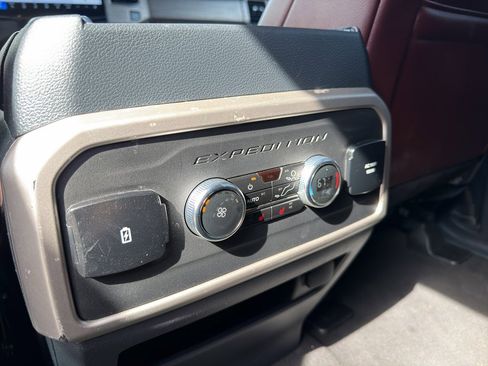 Used 2024 Ford Expedition Max Limited AWD/4WD image 16