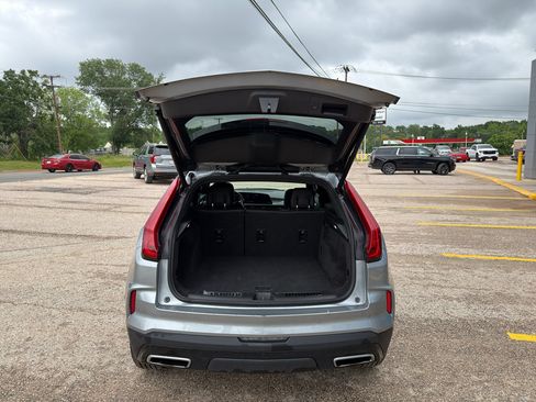 Used 2024 Cadillac XT4 Premium Luxury FWD image 10