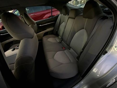 Used 2022 Toyota Camry LE image 20