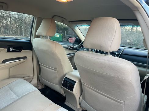 Used 2013 Toyota Camry XLE image 20