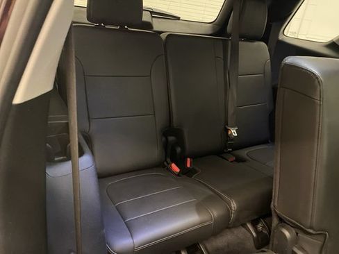 Used 2020 Chevrolet Traverse LT w/ LT Premium Package AWD/4WD image 25
