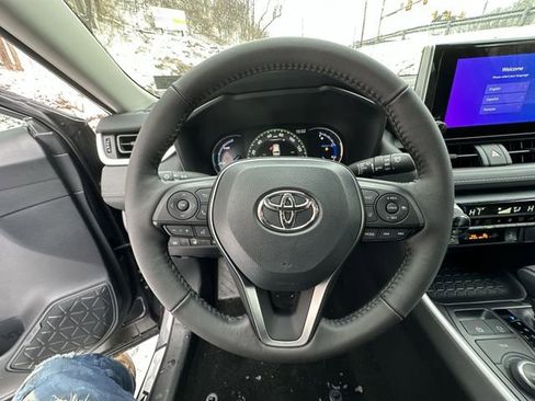 New 2025 Toyota RAV4 XLE w/ Convenience Package image 13