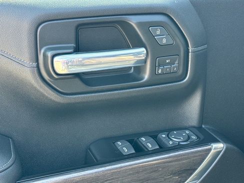 Used 2019 Chevrolet Silverado 1500 LTZ image 6