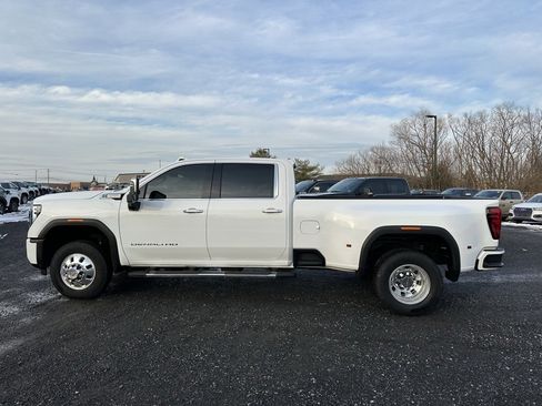 Used 2024 GMC Sierra 3500 Denali image 11