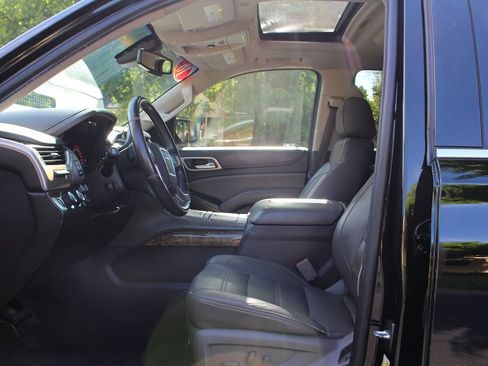 Used 2016 GMC Yukon XL Denali w/ Open Road Package AWD/4WD image 8