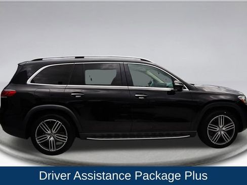 Used 2023 Mercedes-Benz GLS 450 4MATIC image 2