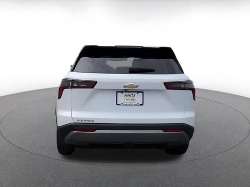 Used 2025 Chevrolet Equinox LT FWD image 12