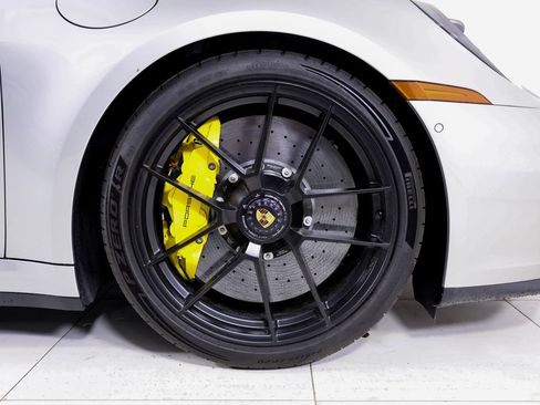 Used 2025 Porsche 911 Carrera GTS RWD image 24