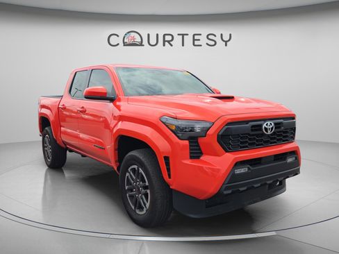 Certified 2024 Toyota Tacoma TRD Sport RWD image 4