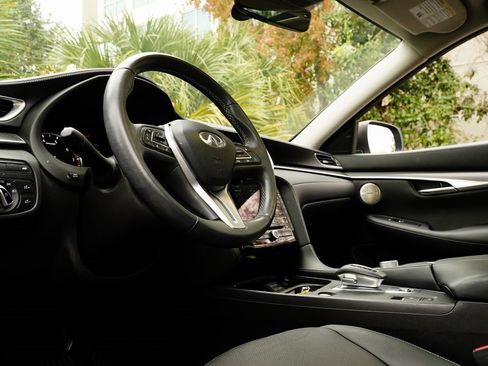 Used 2023 INFINITI QX50 Luxe image 12