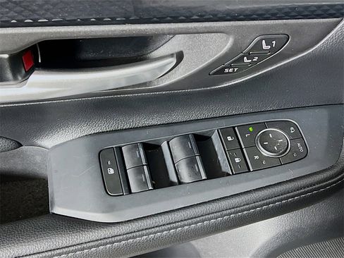 Certified 2025 Toyota Grand Highlander AWD Hybrid image 17