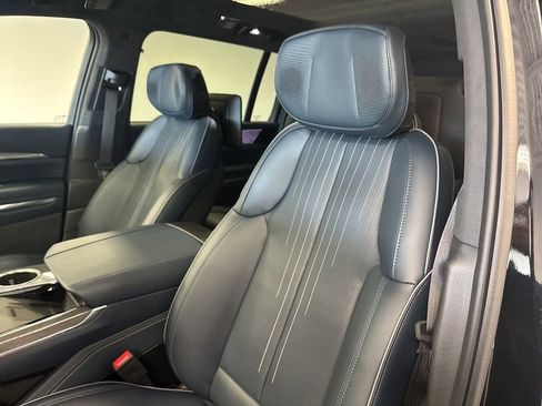 New 2025 Cadillac Escalade IQ Sport 2 w/ LPO, ONYX Package image 28