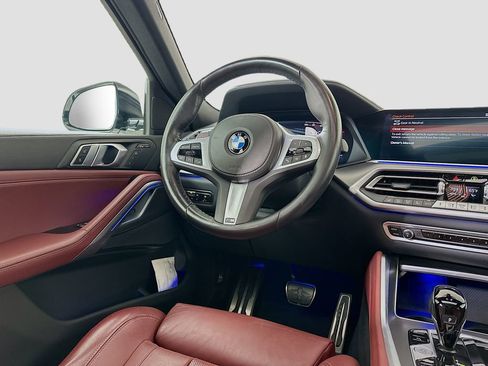 Used 2022 BMW X6 xDrive40i w/ M Sport Package image 25