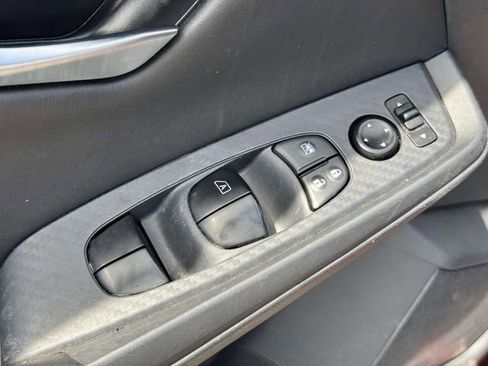 Used 2024 Nissan Sentra SV FWD image 23