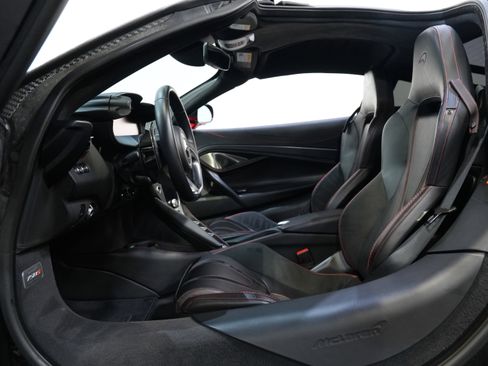 Used 2024 McLaren 750S image 35
