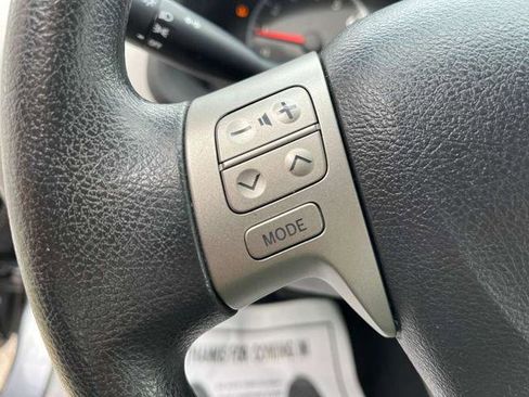 Used 2013 Toyota Corolla LE Special Edition image 25