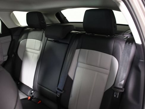 Used 2023 Land Rover Range Rover Evoque R-Dynamic S AWD/4WD image 28