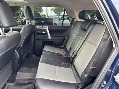 Used 2018 Toyota 4Runner SR5 Premium AWD/4WD image 29