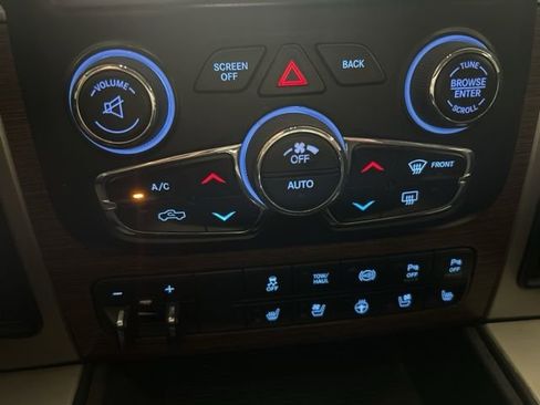 Used 2017 RAM 2500 Laramie w/ Sport Appearance Group image 26