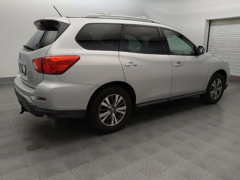 Used 2018 Nissan Pathfinder SV AWD/4WD image 10