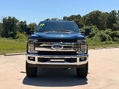 Used 2019 Ford F250 Lariat AWD/4WD image 2